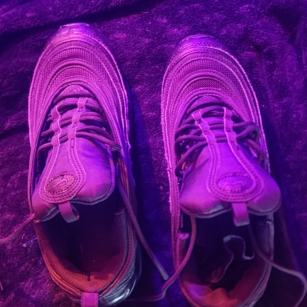 Nike Black and Silver Sneakers - Picture 2 of 5